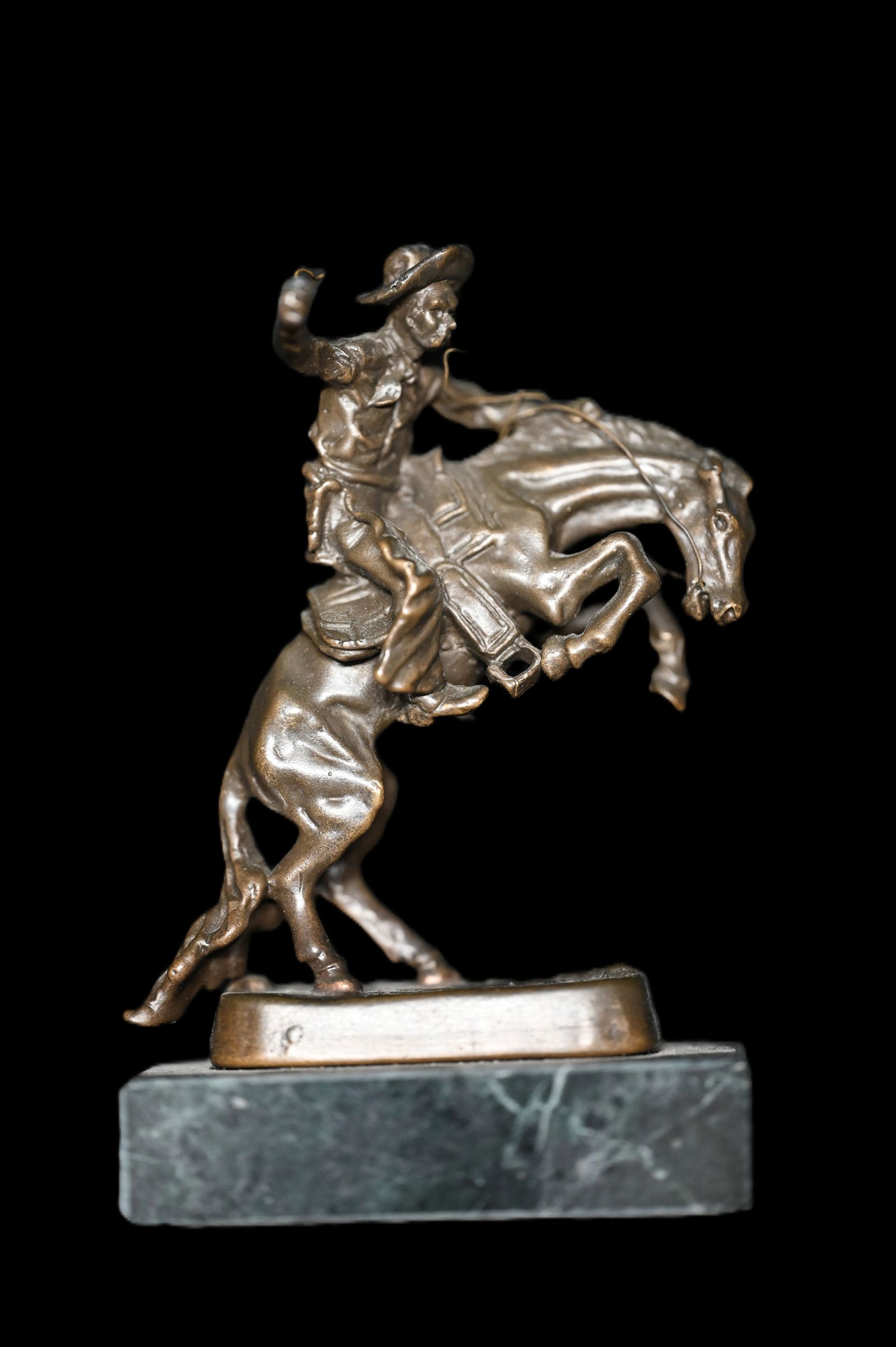 Remington 4 3/4" Buster Bronze.: Remington 4 3/4" Buster Bronze.