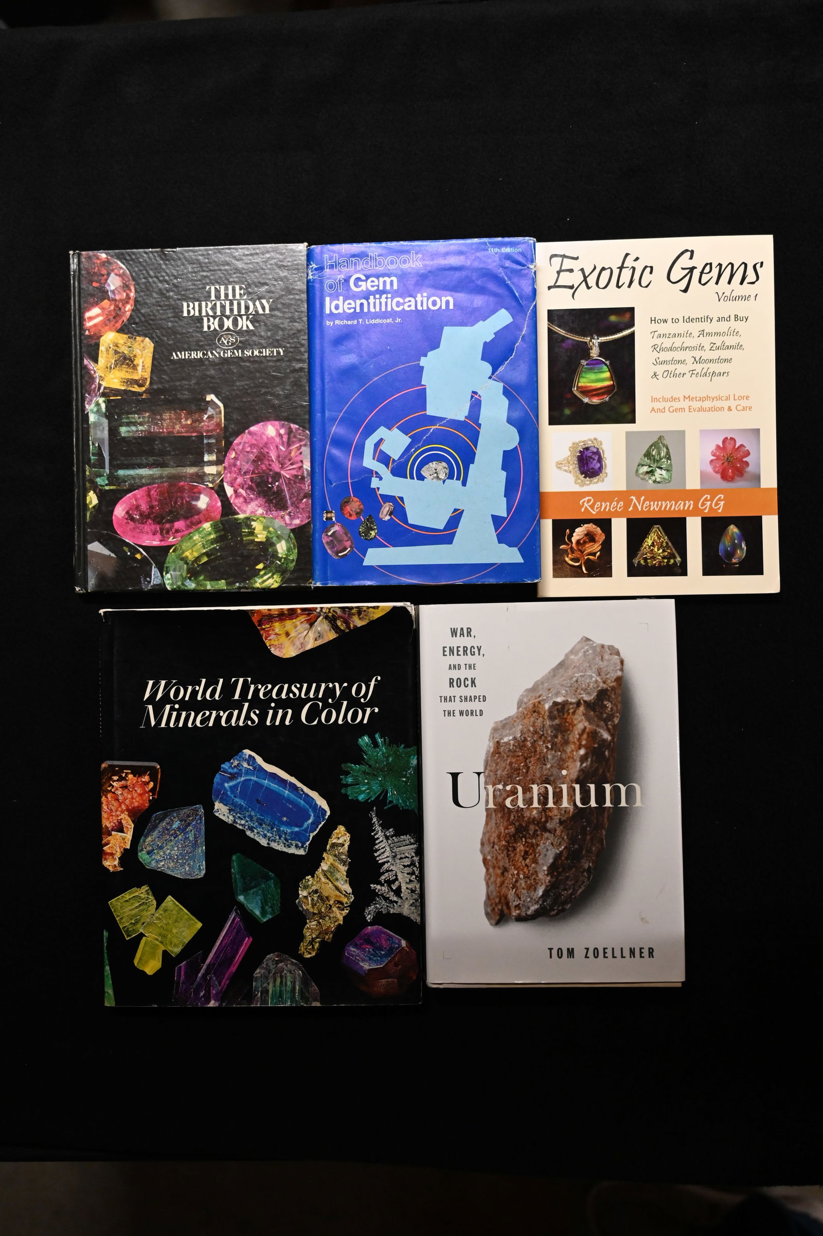 5 Gem & Minerals Books. (1 of 5)