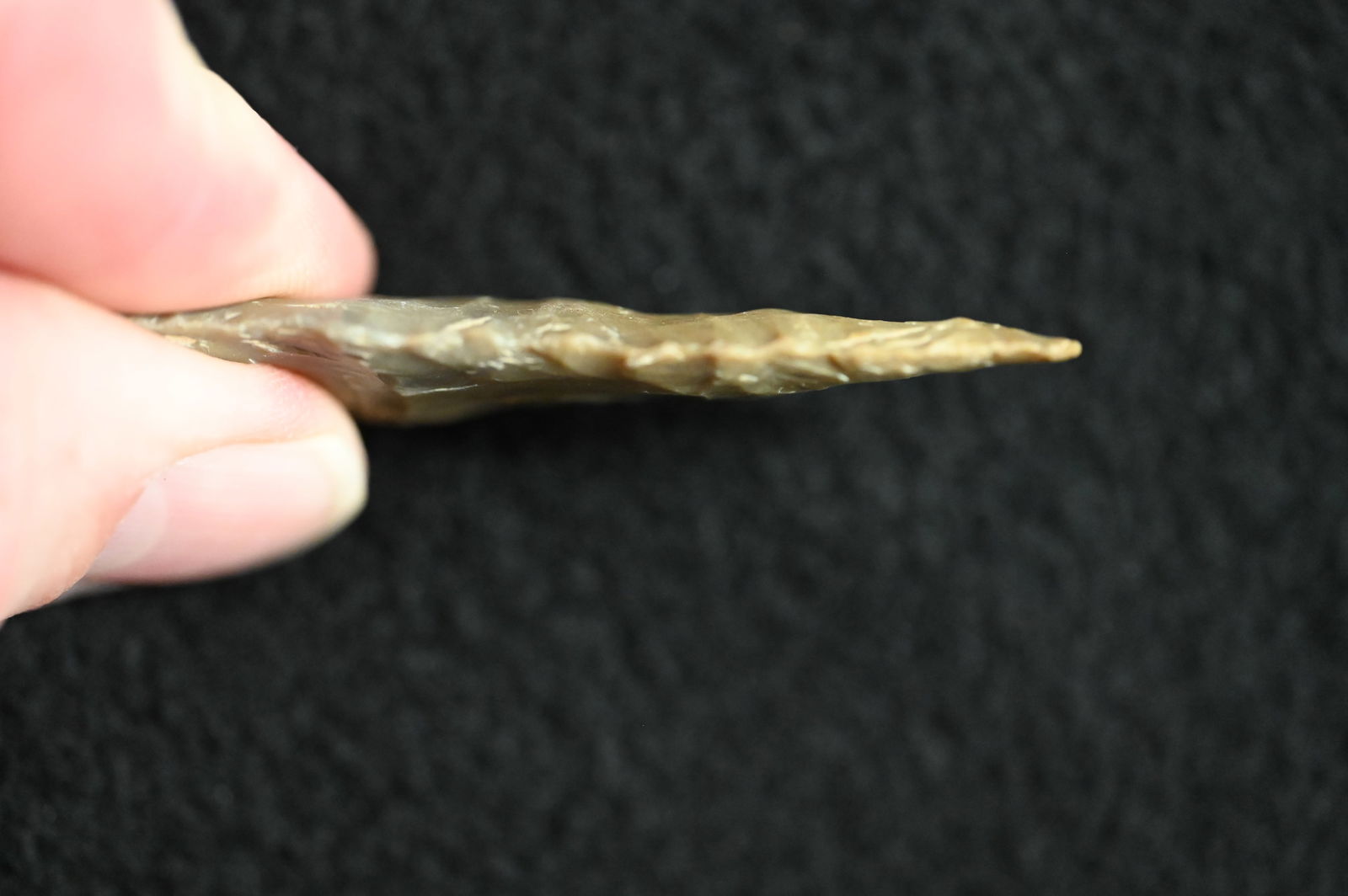 2 3/8" Dalton Arrowhead Modern Made. - 3