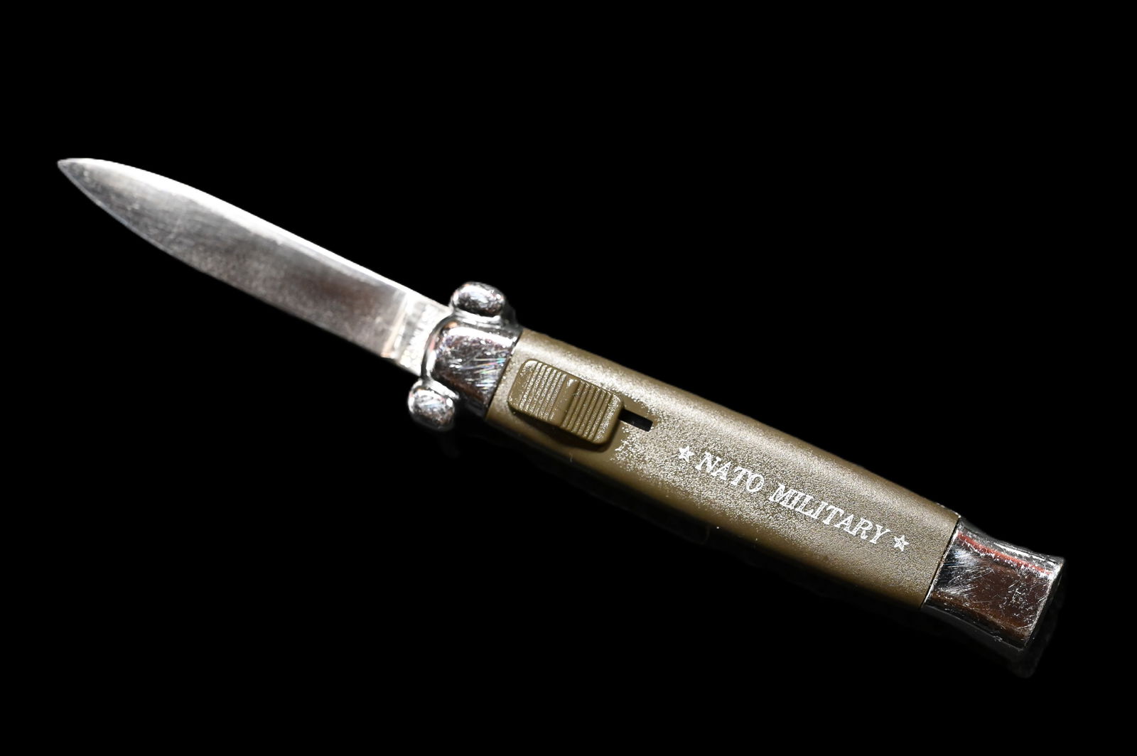 NATO Military OTF Automatic Rostifrei Knife. (1 of 8)