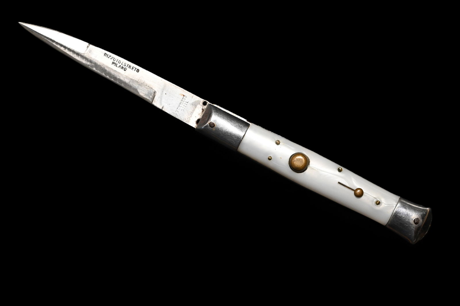 Rizzuto Estileto Milano Switchblade Knife 3 7/8" blade. Spring is broke.: Rizzuto Estileto Milano Switchblade Knife 3 7/8" blade. Spring is broke.
