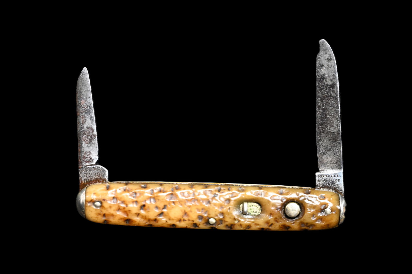 Schrade Cut Co. Double Switchblade knife. Need repair. 1 blade doesn't stay closed. The other (1 of 7)