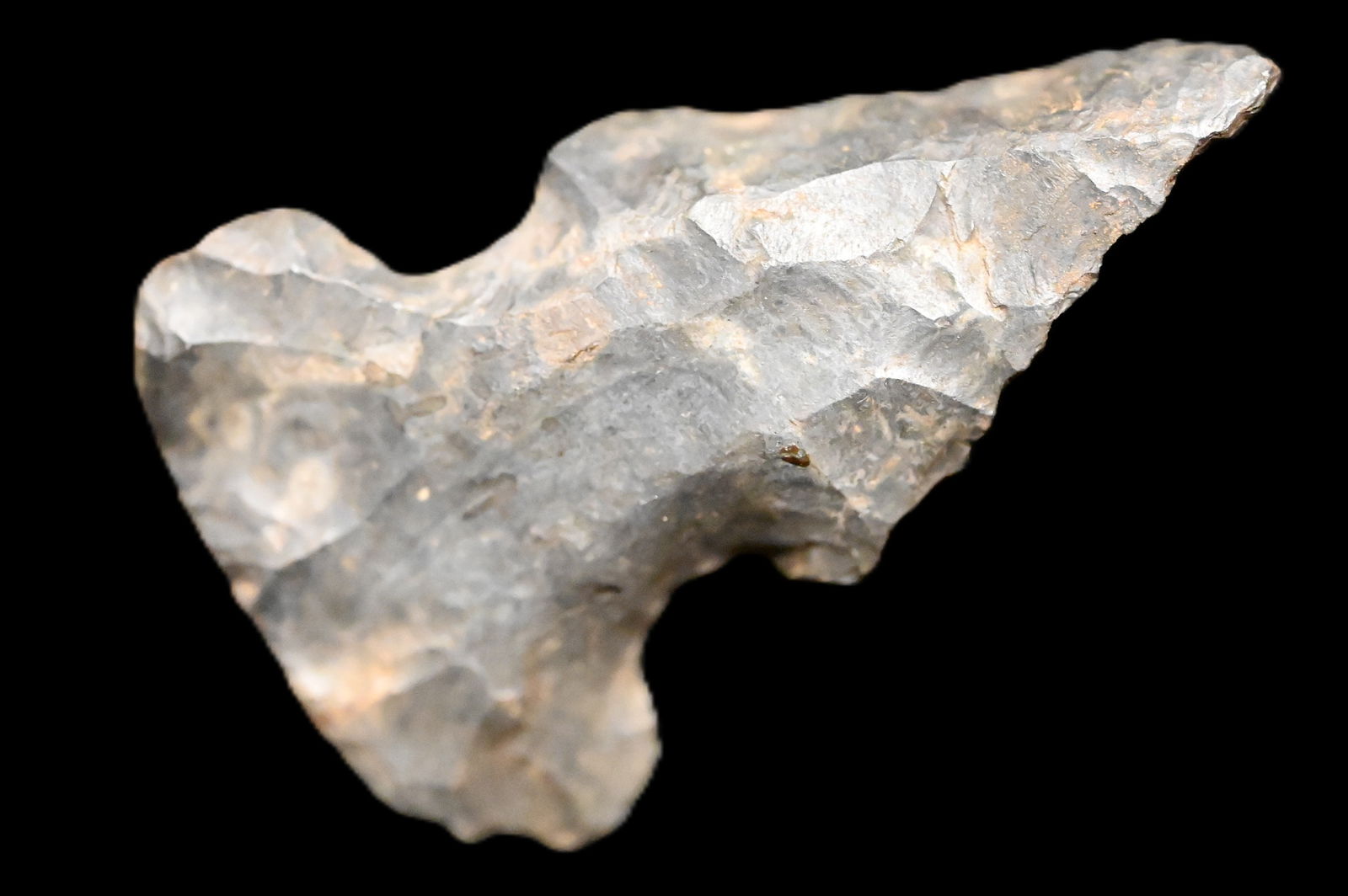 2 3/16" Thebes Arrowhead Found in Ohio Ex: Dean Downing Collection.: 2 3/16" Thebes Arrowhead Found in Ohio Ex: Dean Downing Collection.