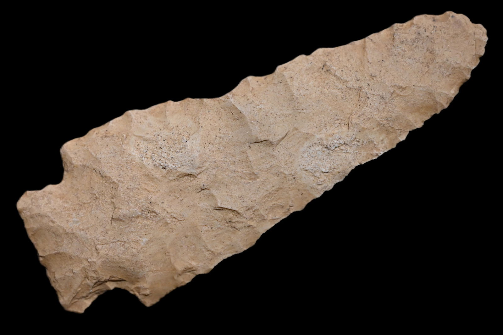 4 1/16" Benton Arrowhead Found in Fulton Co. Illinois Ex: Dean Downing Collection.: 4 1/16" Benton Arrowhead Found in Fulton Co. Illinois Ex: Dean Downing Collection.