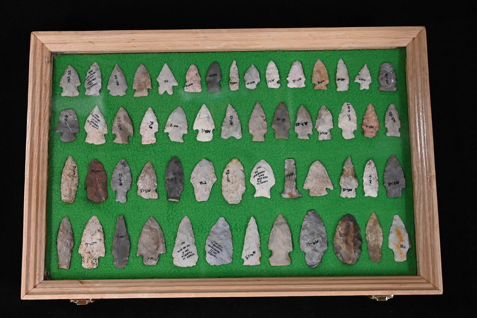 Wood Frame of 54 Arrowheads Found in IL/MO 2 1/2" Longest. Includes Archaic -Woodland Period (1 of 7)