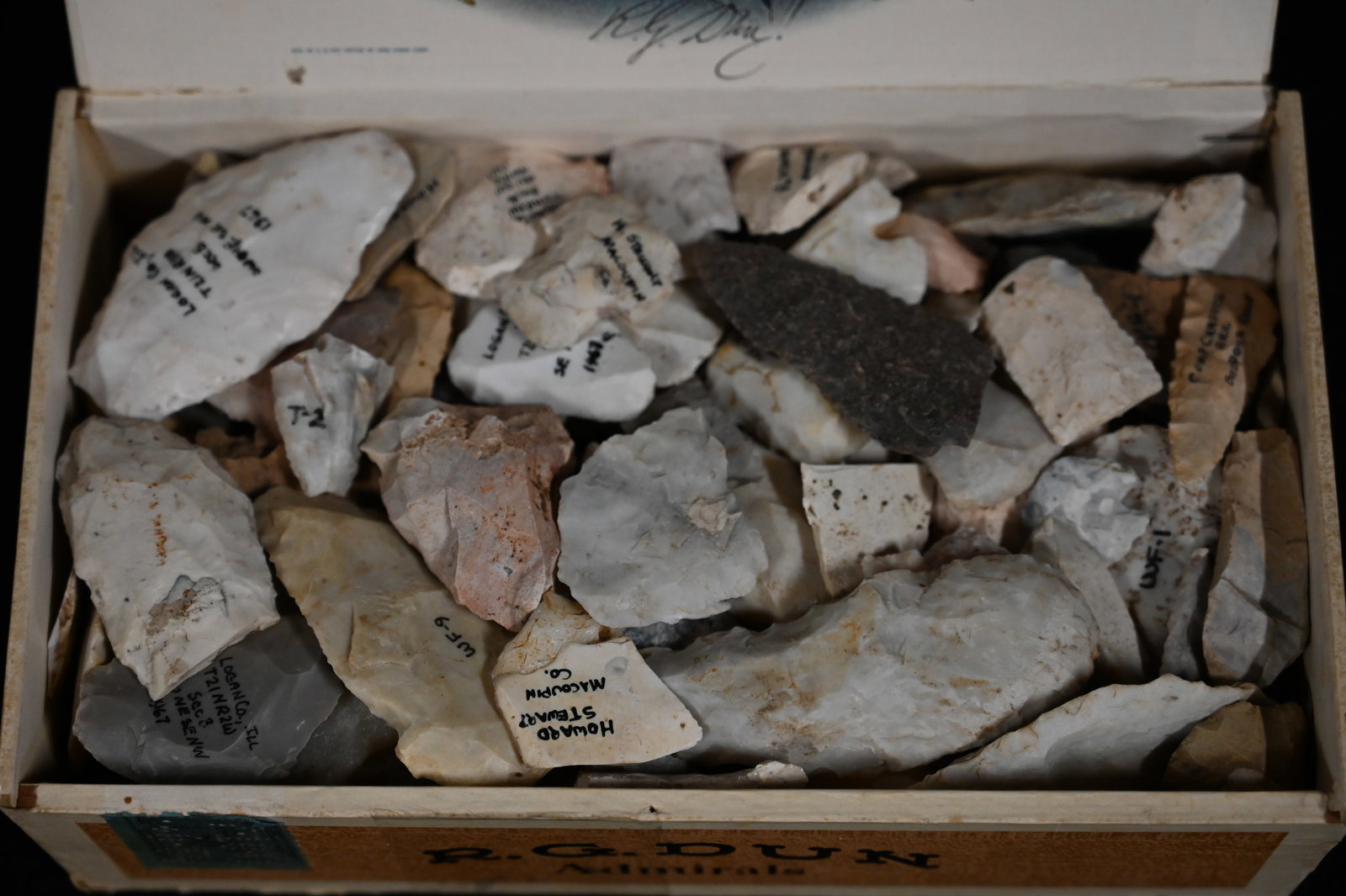 Cigar Box Full of Damaged Arrowheads Found in Fulton Co. Illinois and surrounding Counties. Cigar (1 of 5)