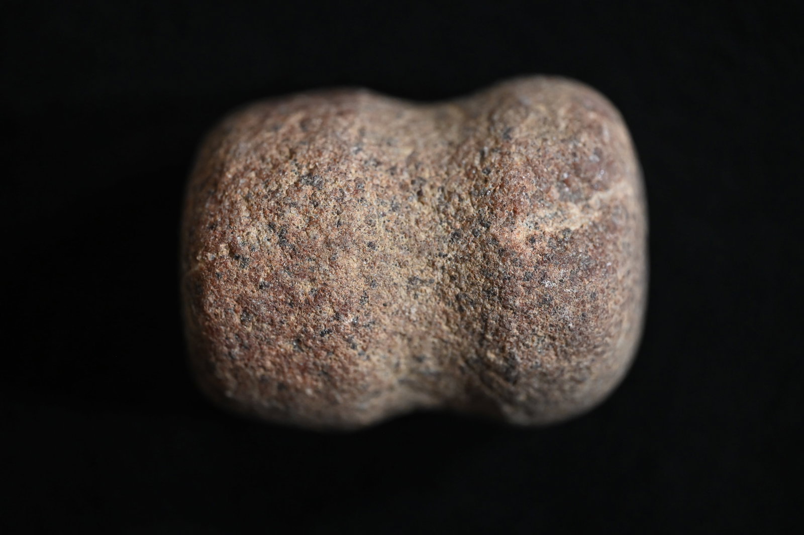 3/4 Groove 2 5/8" Quartz War Club Found in Northern Ohio Ex: John Bennett Collection.: 3/4 Groove 2 5/8" Quartz War Club Found in Northern Ohio Ex: John Bennett Collection. A Native American granite grooved war club was a formidable weapon used by various indigenous tribes. It typically