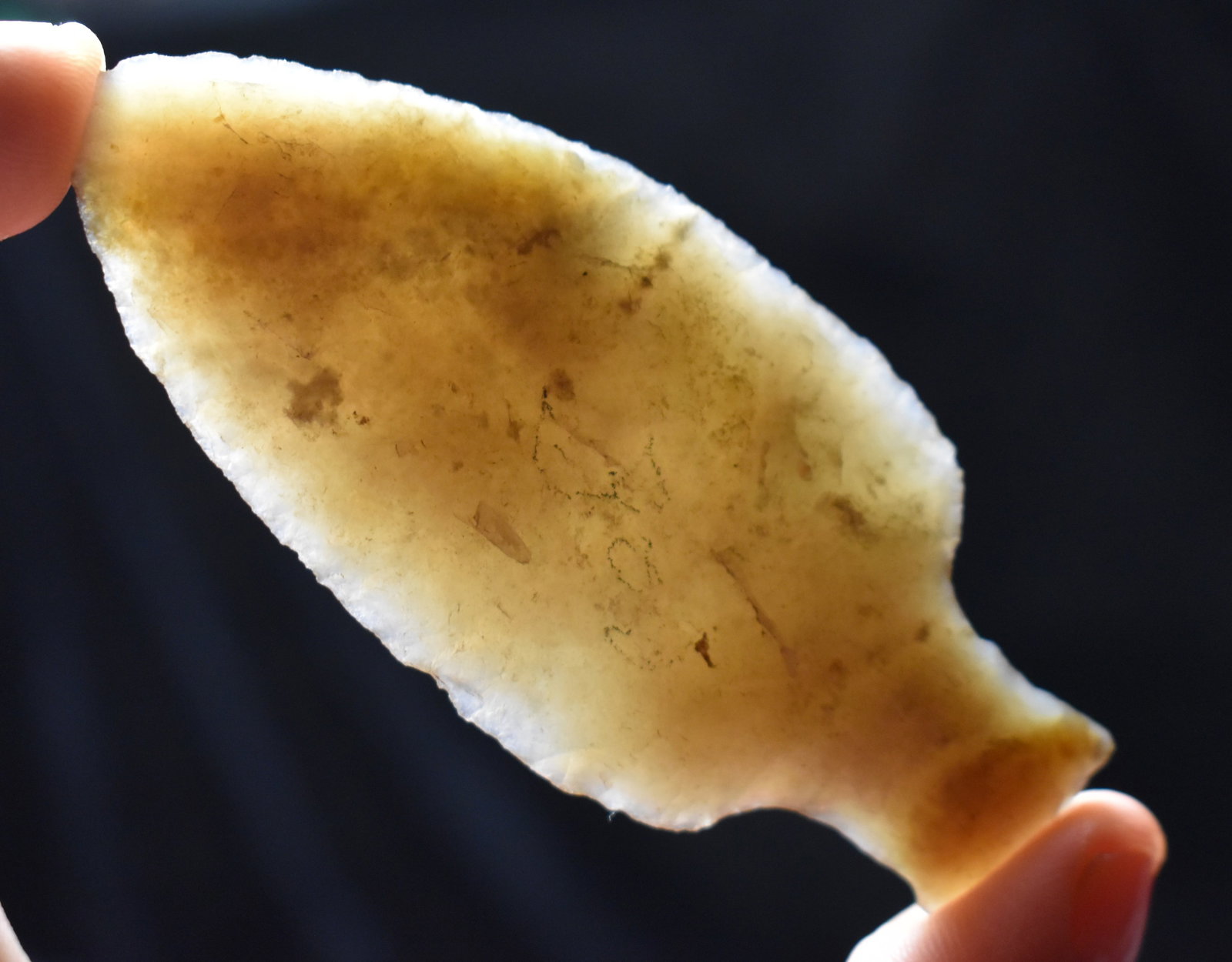 3 1/2" Semi-Transluscent Chalchedony Bottleneck (1 of 10)