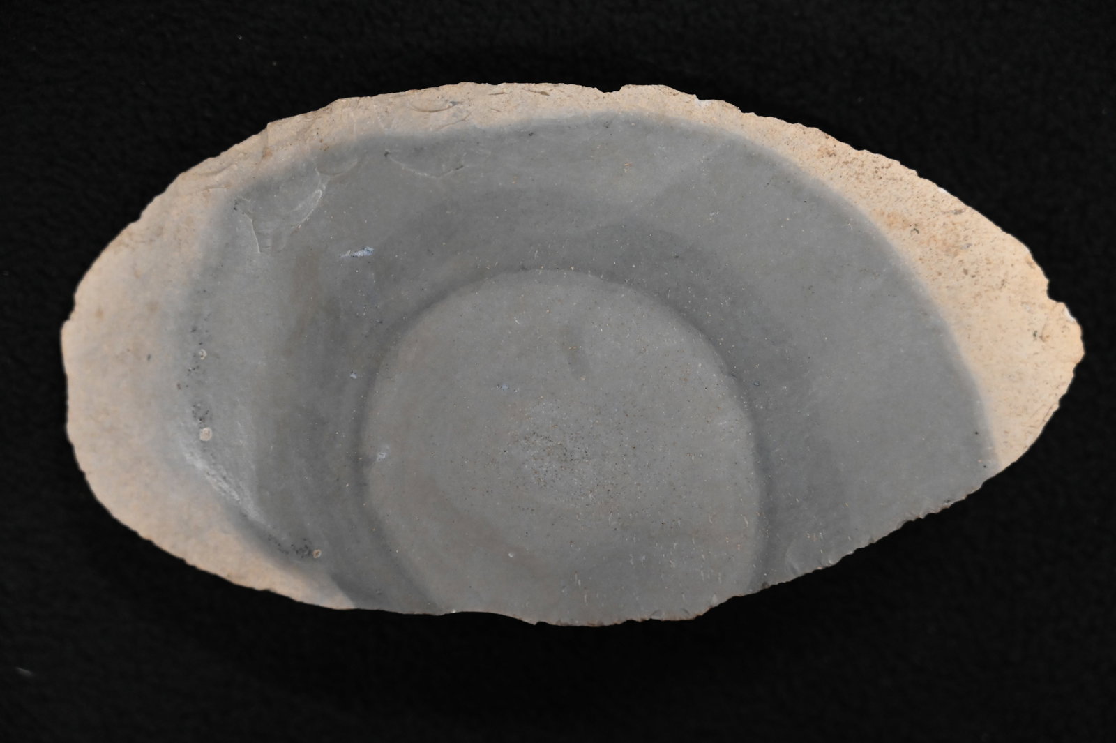 5 3/4" Cache Blade Found in Kankakee Co. Illinois. Hornstone Chert with a great bullseye on one sid (1 of 5)