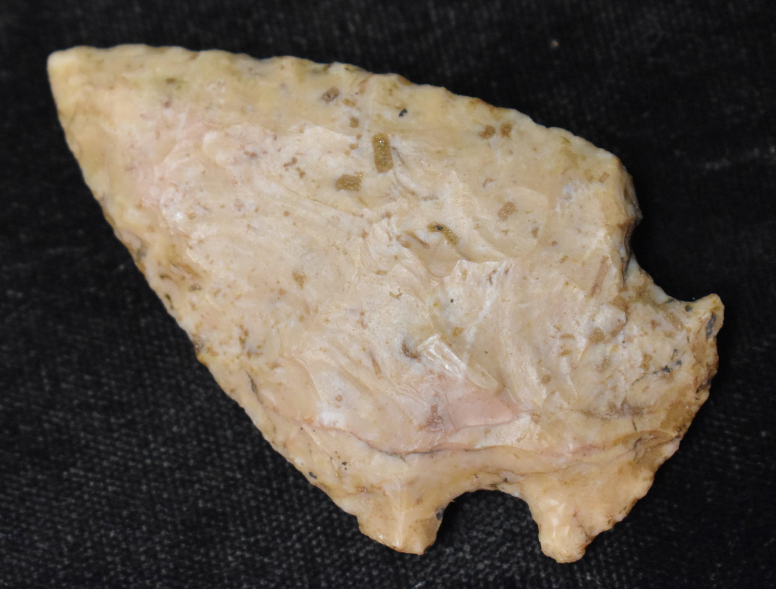 2 3/8" Snyders Arrowhead found in Scottland Co., Missouri (1 of 9)