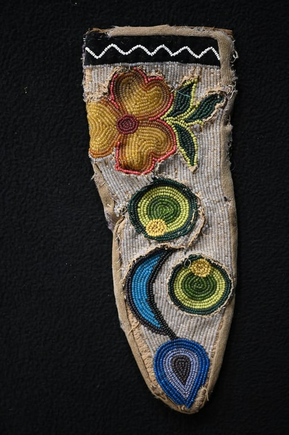 9 1/2" Beaded Leather Knife Sheath. (1 of 5)