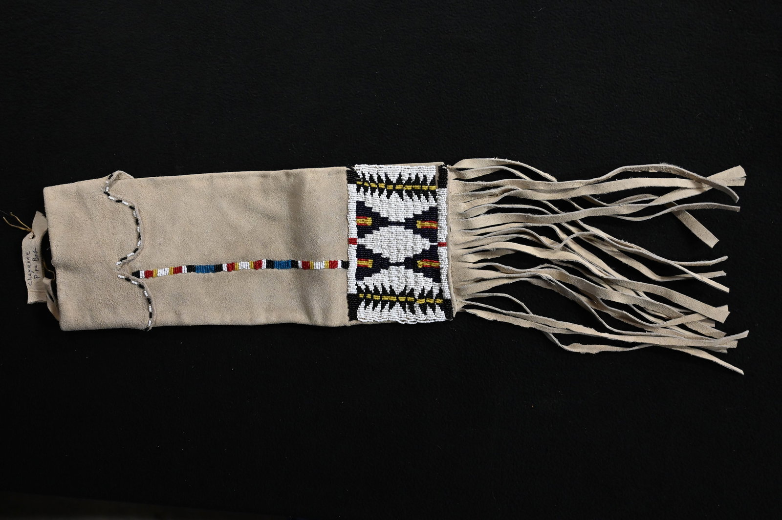 16" Cheyenne Beaded Leather Pipe Bag. (1 of 8)