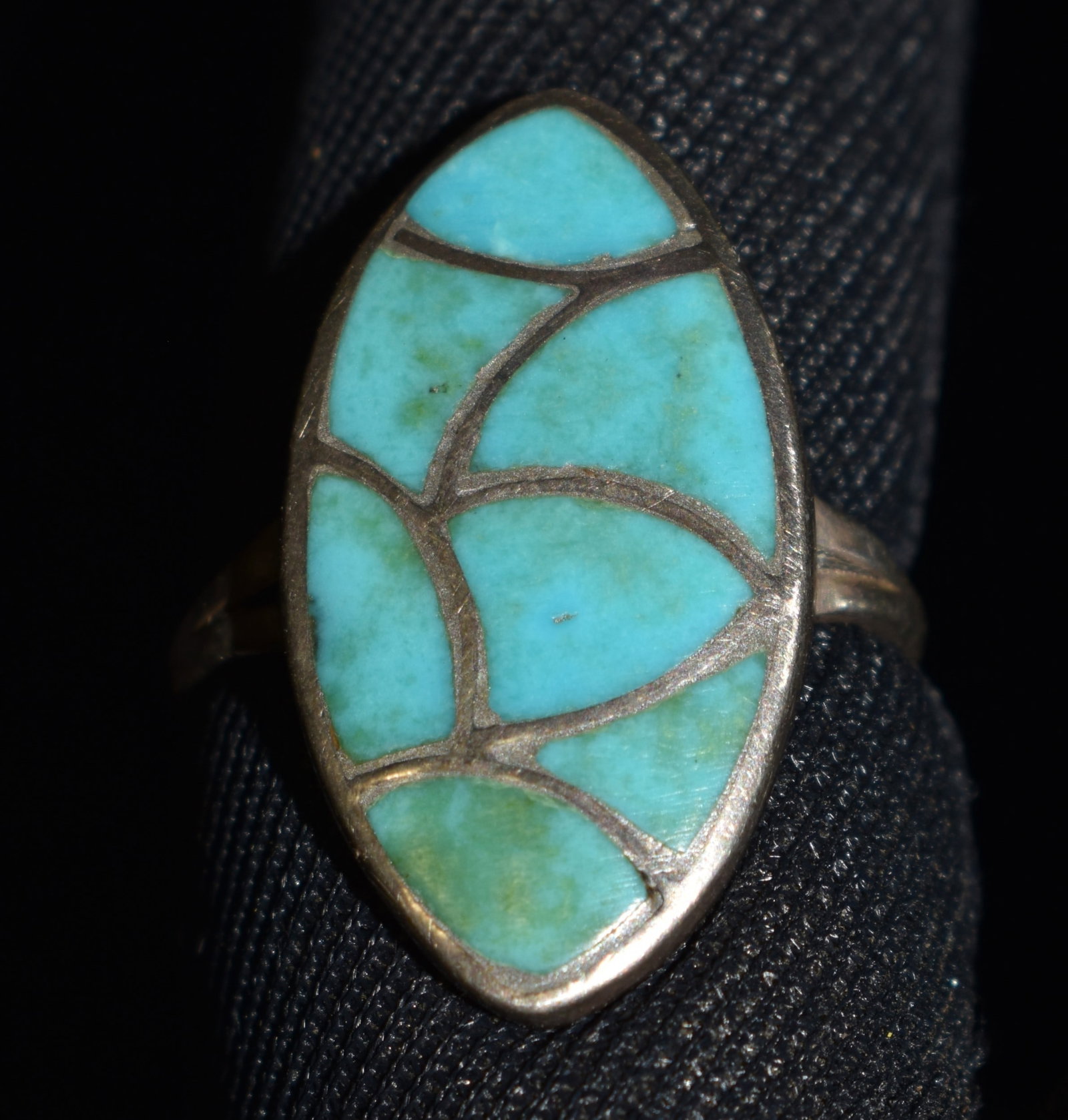 Vintage Zuni Turqouise and Sterling Silver Ring - Size 6 3/4 (1 of 6)