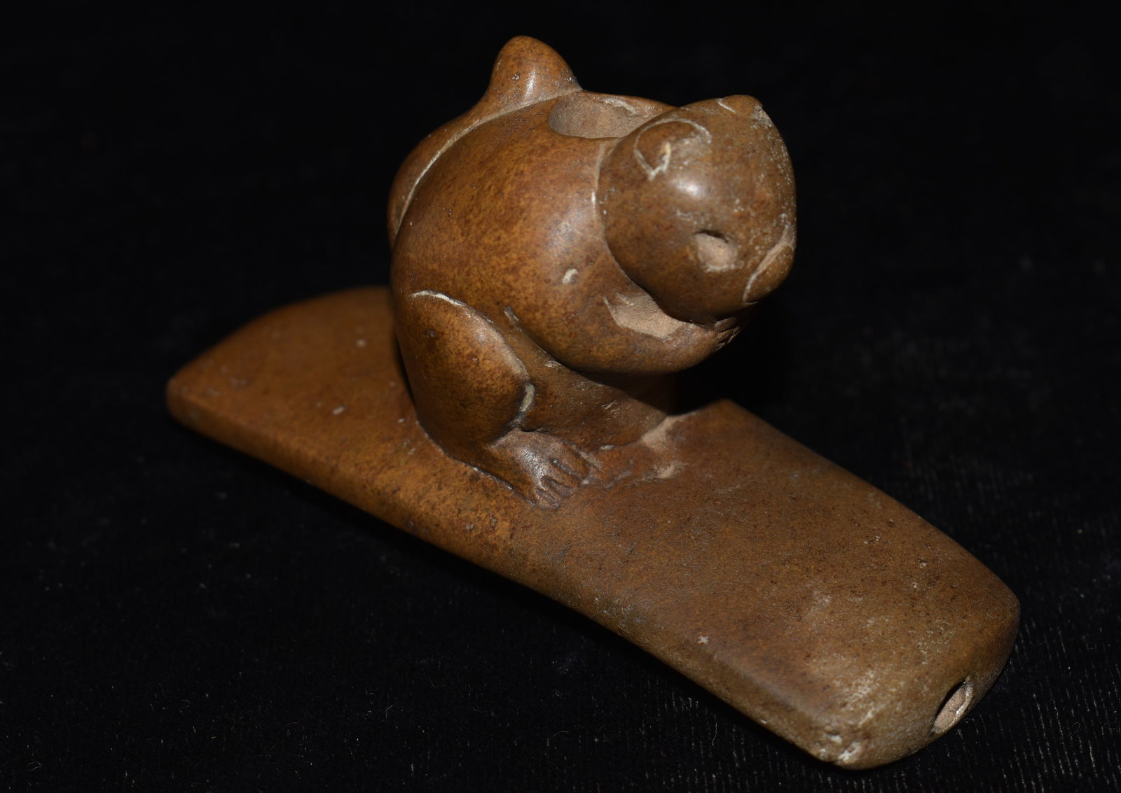 1970s Siltstone Squirrel Effigy Pipe – Pike County Style (1 of 10)