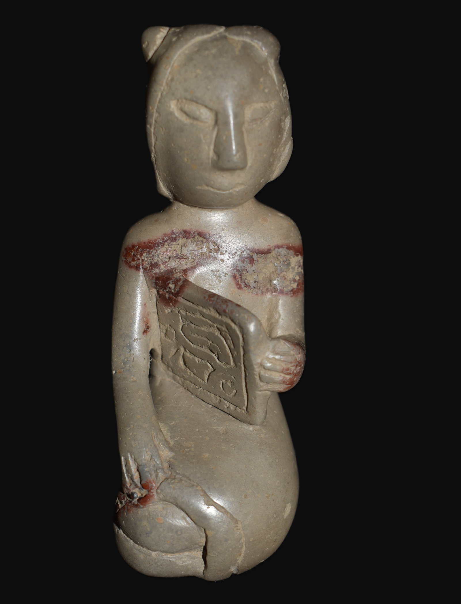 1970s Ohio Pipestone Figure – Donnie Lemons Carving: This hand carved seated figure is an authentic example of Donnie Lemons work from the 1970s. It was created during the period when he and fellow Pike County carver Billy Guthrie were producing the maj