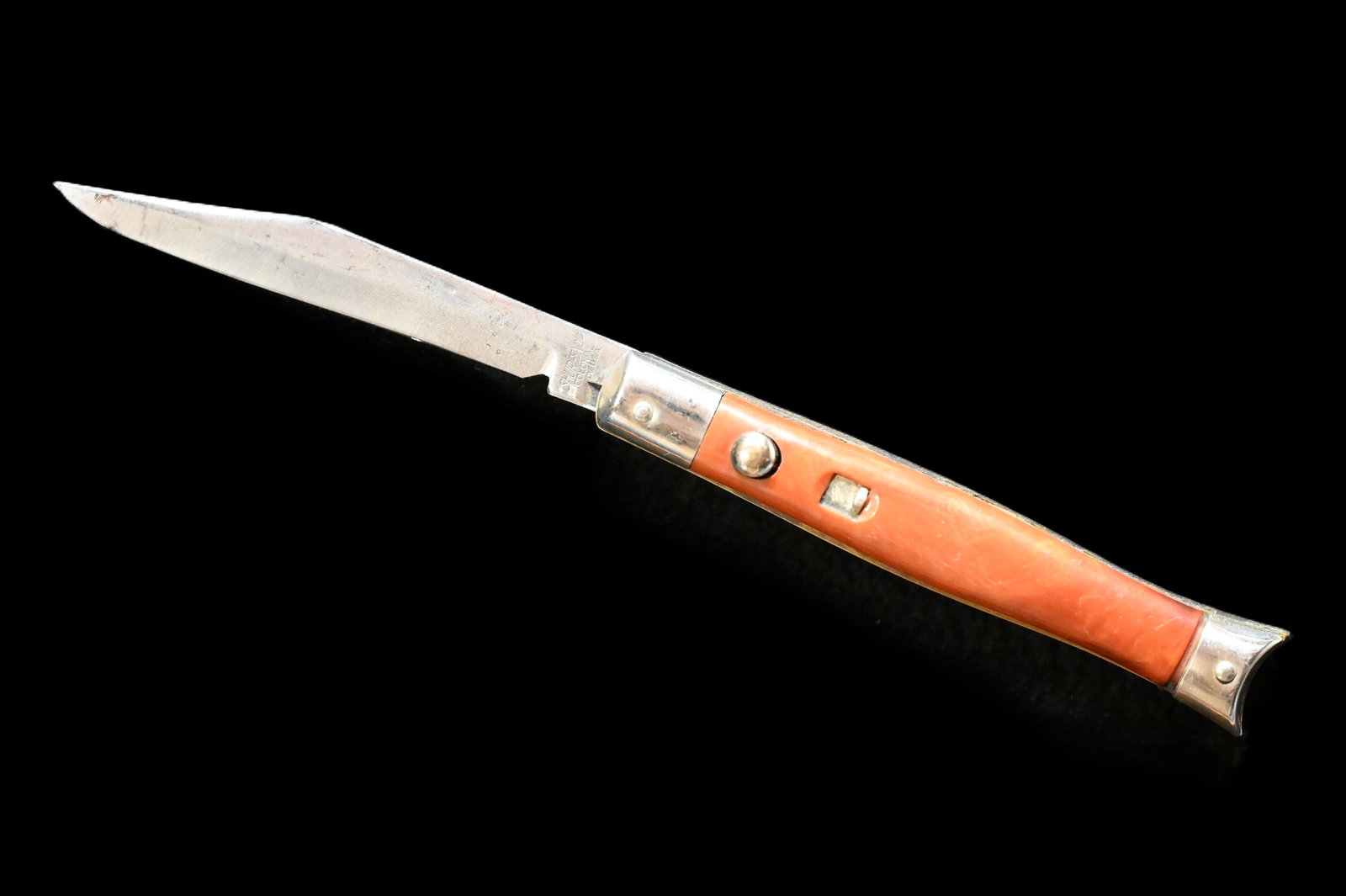 Shut-Snap Colonial Switchblade Knife 3 3/16" blade. (1 of 8)