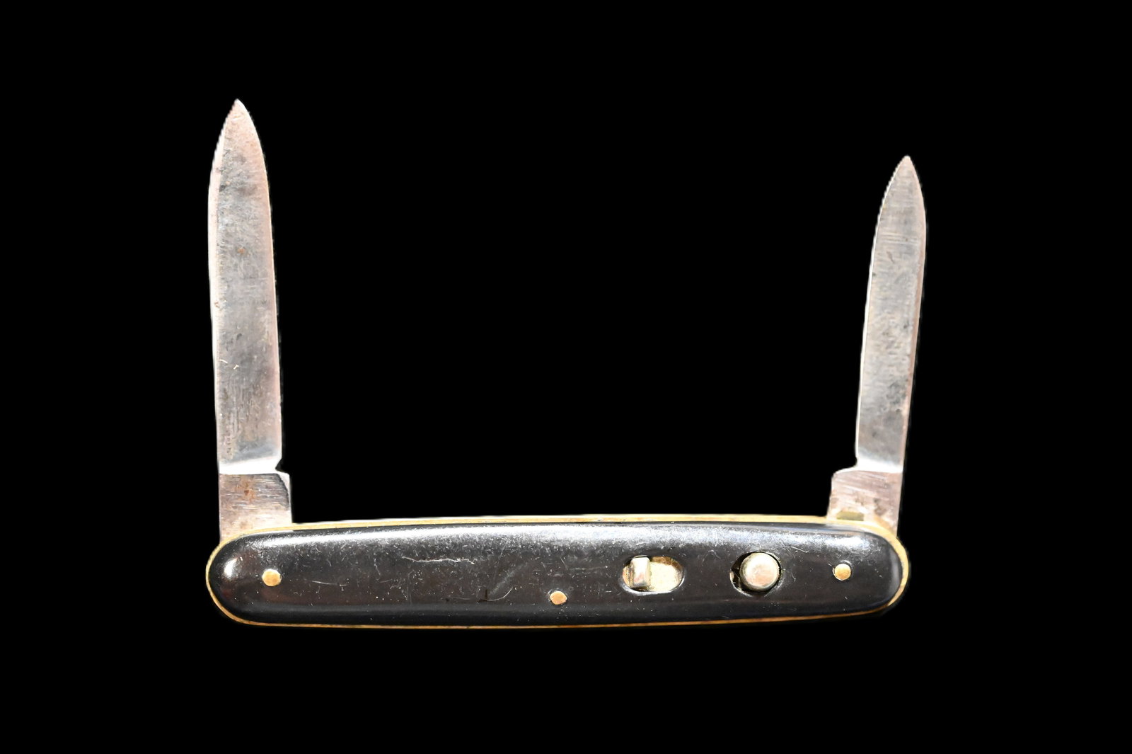 Schrade Walden Double Switchblade Knife.: Schrade Walden Double Switchblade Knife.