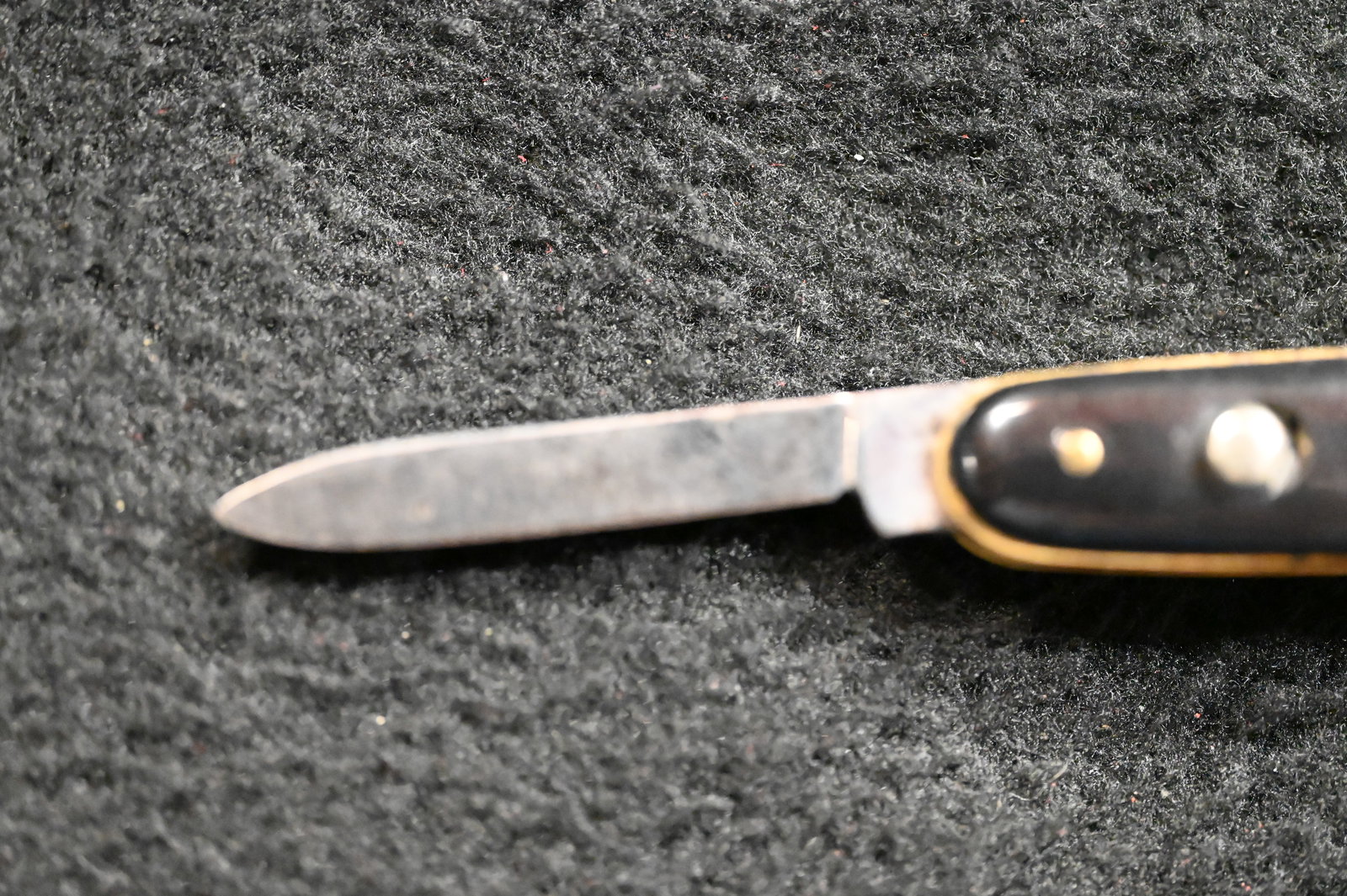 Schrade Walden Double Switchblade Knife. - 6