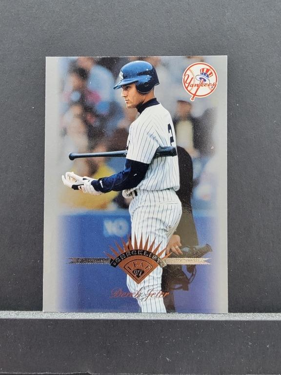 Derek Jeter Leaf #200 New York Yankees; shortstop Excellent Condition (1 of 2)