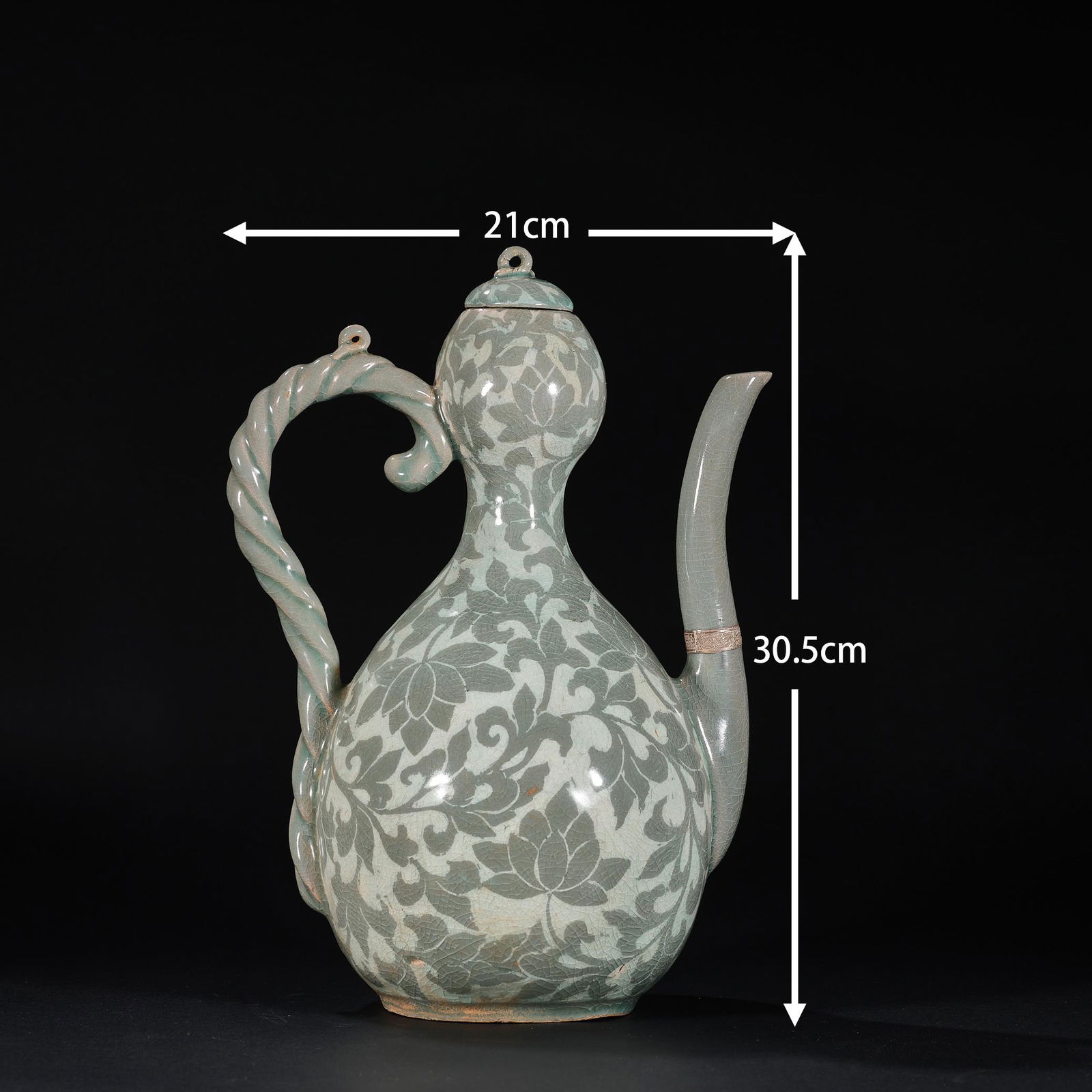 Goryeo celadon Galzed gourd pot (1 of 7)