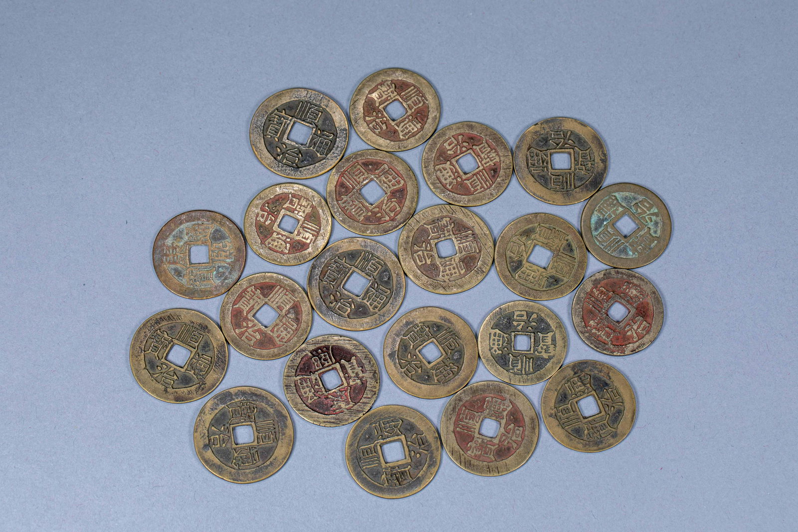 Twenty-one copper coins of Shunzhi Tongbao in ancient China (1 of 4)