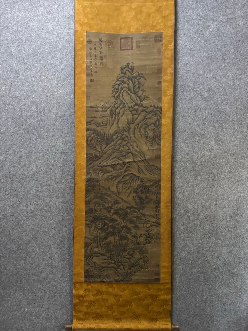 Yuan Dynasty Wang Meng's "Jungle and Pine Melody": Yuan Dynasty Wang Meng's "Jungle and Pine Melody"Length: 158cm, width: 49cm