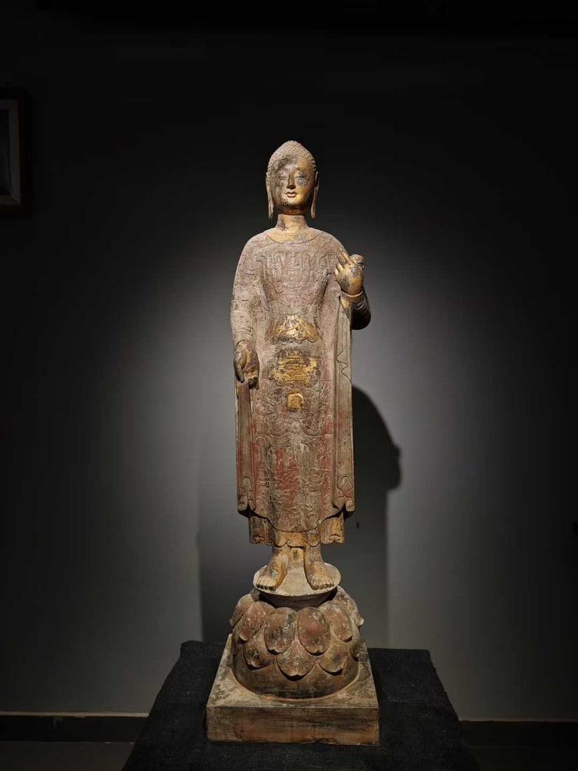 Painted and Gilt-Lacquered Blue Stone Vairocana Buddha in Human Form, Qingzhou, Northern Qi Dynasty (1 of 9)