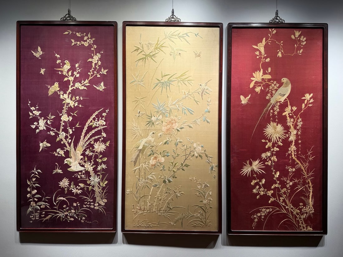 Set of Three Guangdong Embroidery Screens with Flower and Bird Motifs (1 of 9)