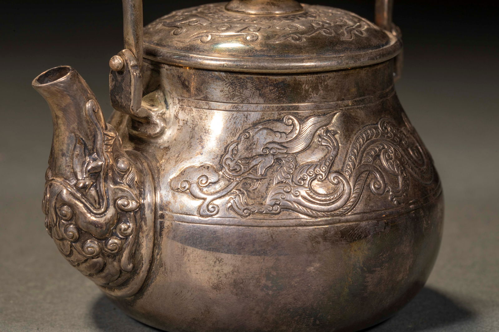 Silver Ewer with Dragon Patterns, Qing Dynasty - 3