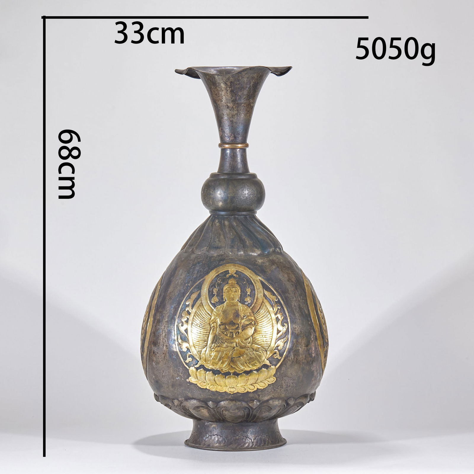 Lotus vase, silver with gold gilding, Pre-Ming Dynasty: Pre-Ming Dynasty, Silver-Gilt Lotus Vase, H: 68cm, Belly D: 33cm, 5050g. Unearthed from noble tombs from the Tang to the Song Dynasty and later collected privately, it is made of silver body with