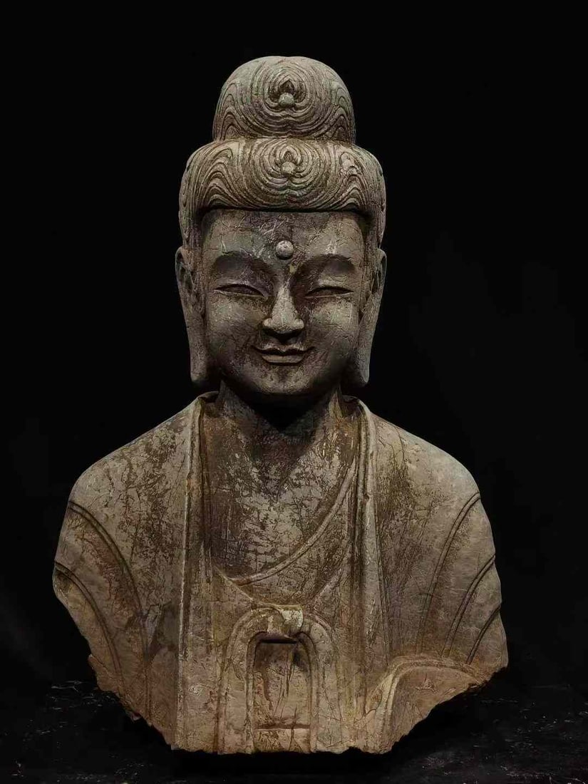 Fragmentary Buddha Body, Northern Wei Dynasty (1 of 6)