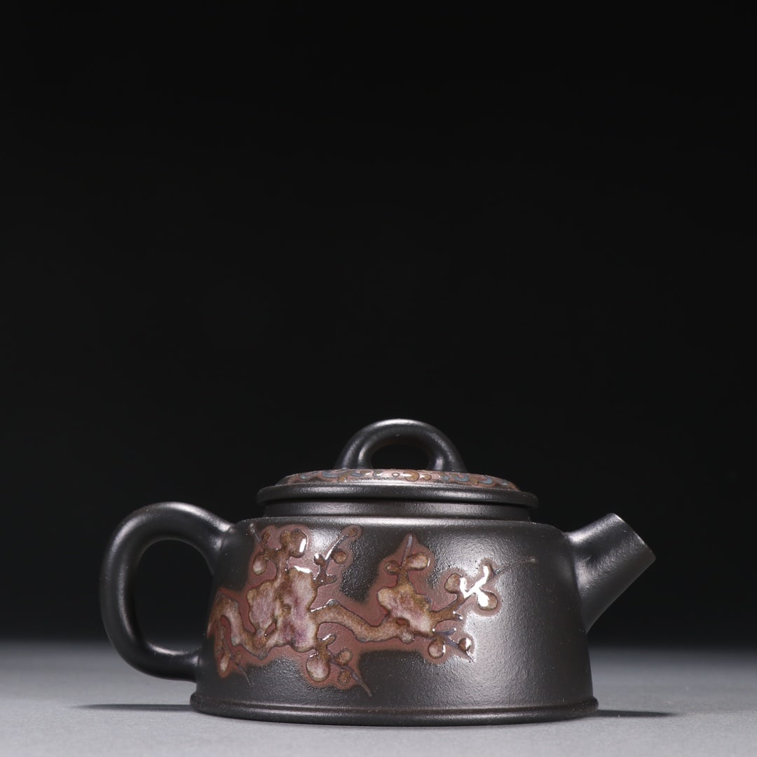Yixing Zisha Teapot with Flower Pattern Painted on Black Clay: Yixing Black Clay Teapot Painted with Flower Patterns, H:7.5cm, W:14.5cm