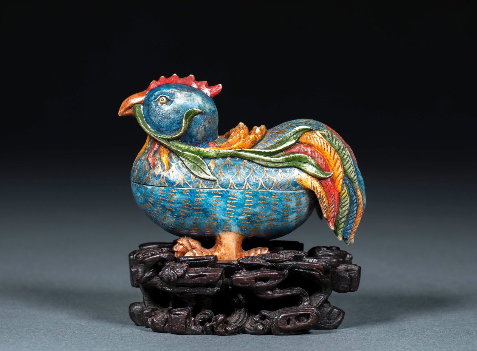 Bird-Shaped Lidded Box with Ingenious Carving, Deer Antler (1 of 6)