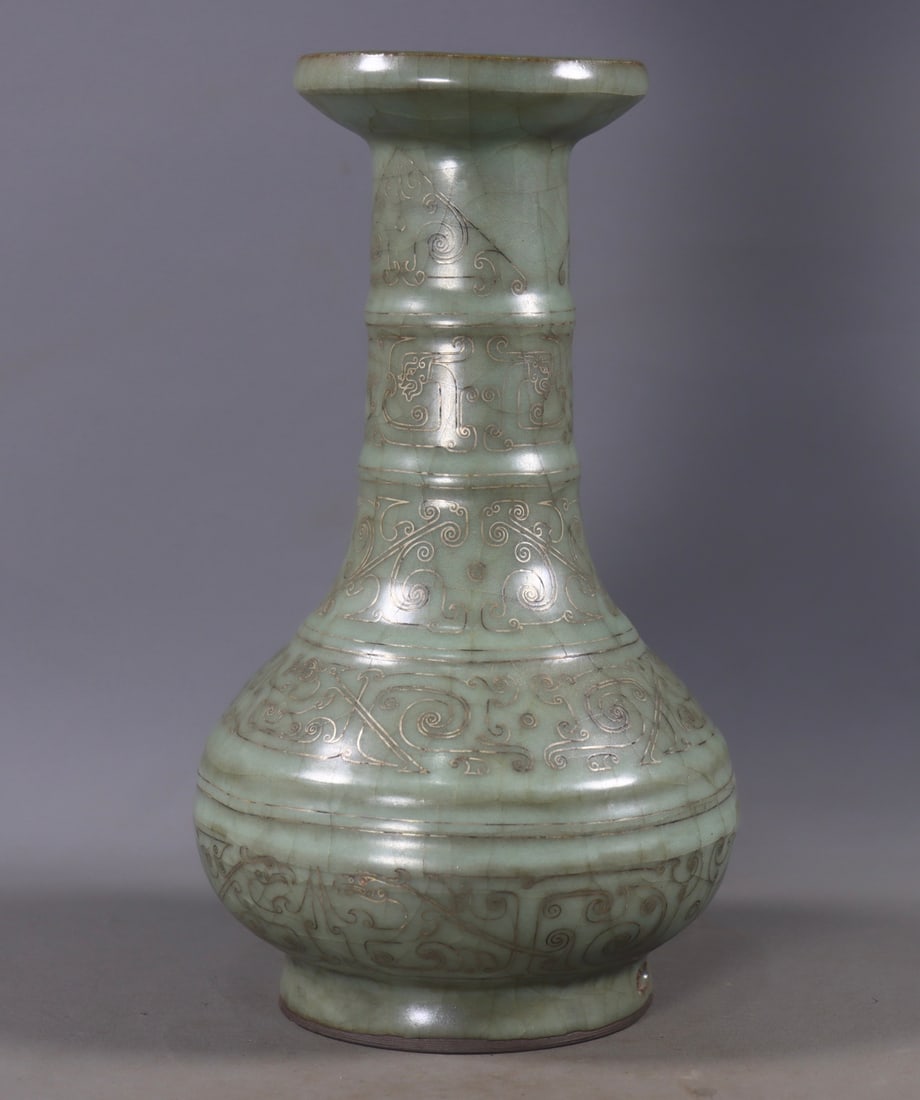 Garlic-Head Vase with Silver Wire Inlay - 3