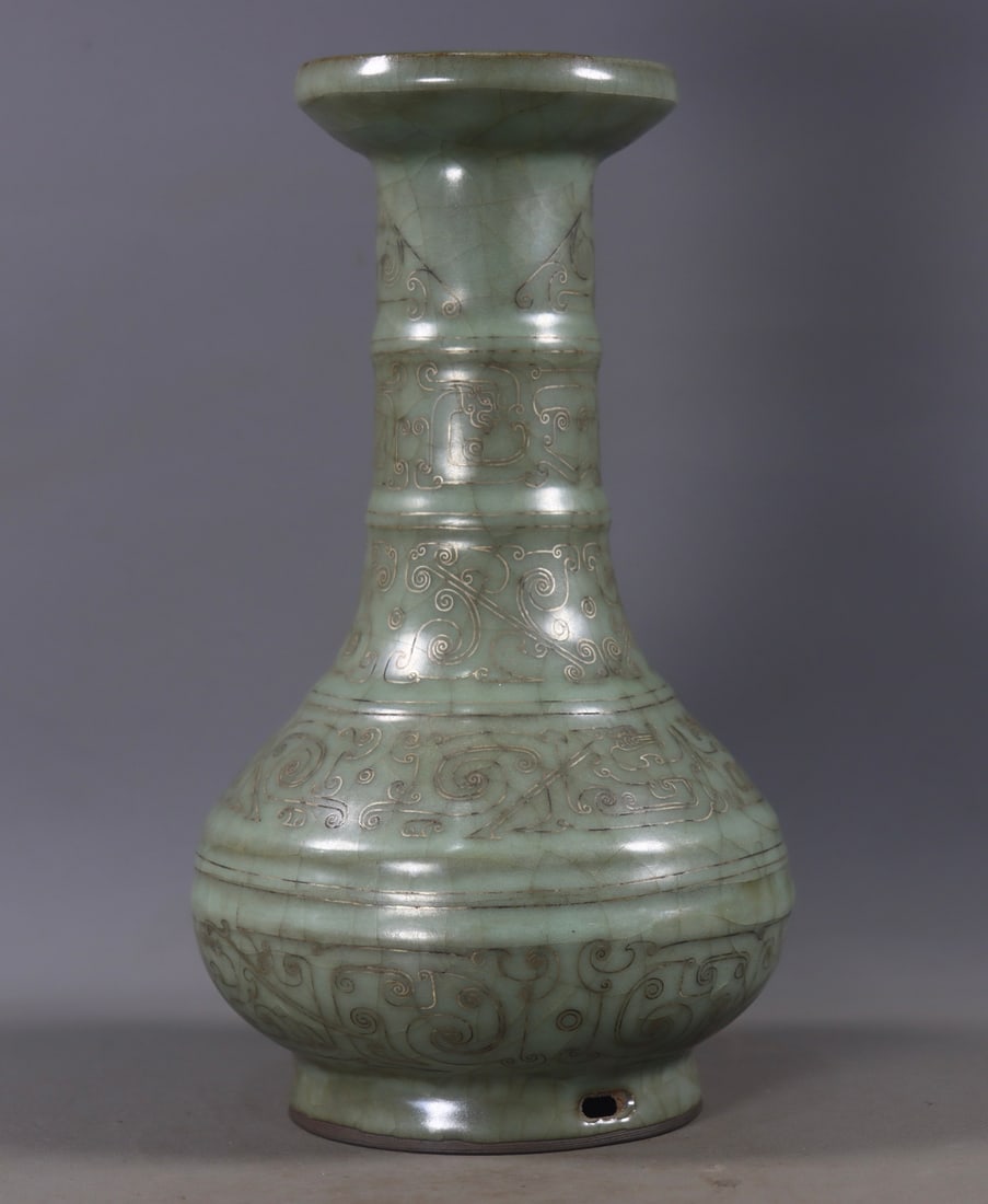 Garlic-Head Vase with Silver Wire Inlay - 4