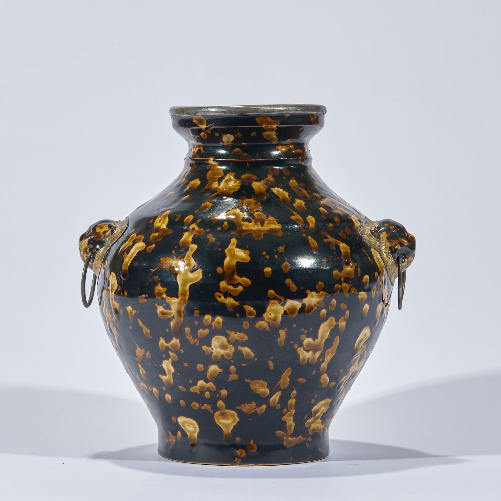 Jizhou Kiln Jar with Lion Ears and Rim Binding (1 of 8)