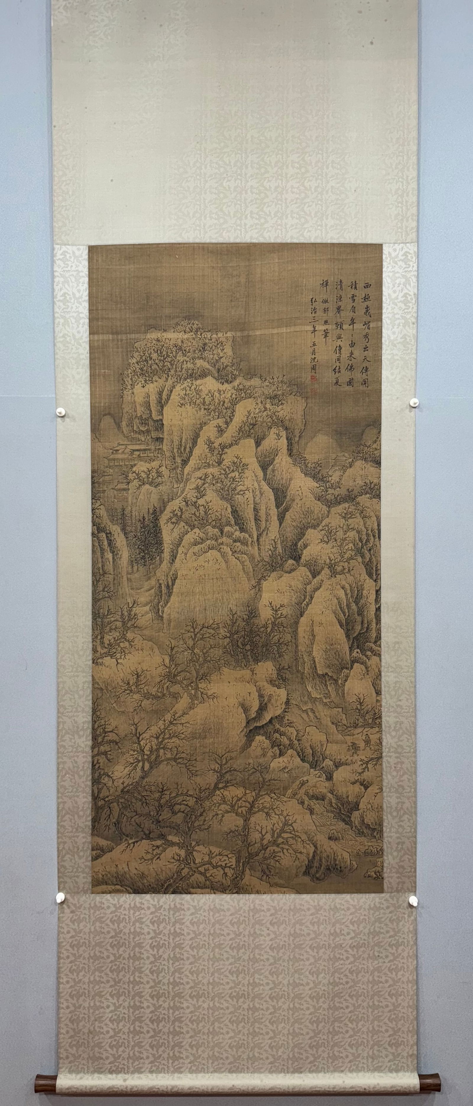 Exquisite Landscape Vertical Scroll by Shen Zhou: Shen Zhou's Fine Landscape Vertical Scroll, height 146 cm, width 66 cm. A work by Shen Zhou, the representative painter of the Wu School in the Ming Dynasty, passed down and collected by connoisseurs
