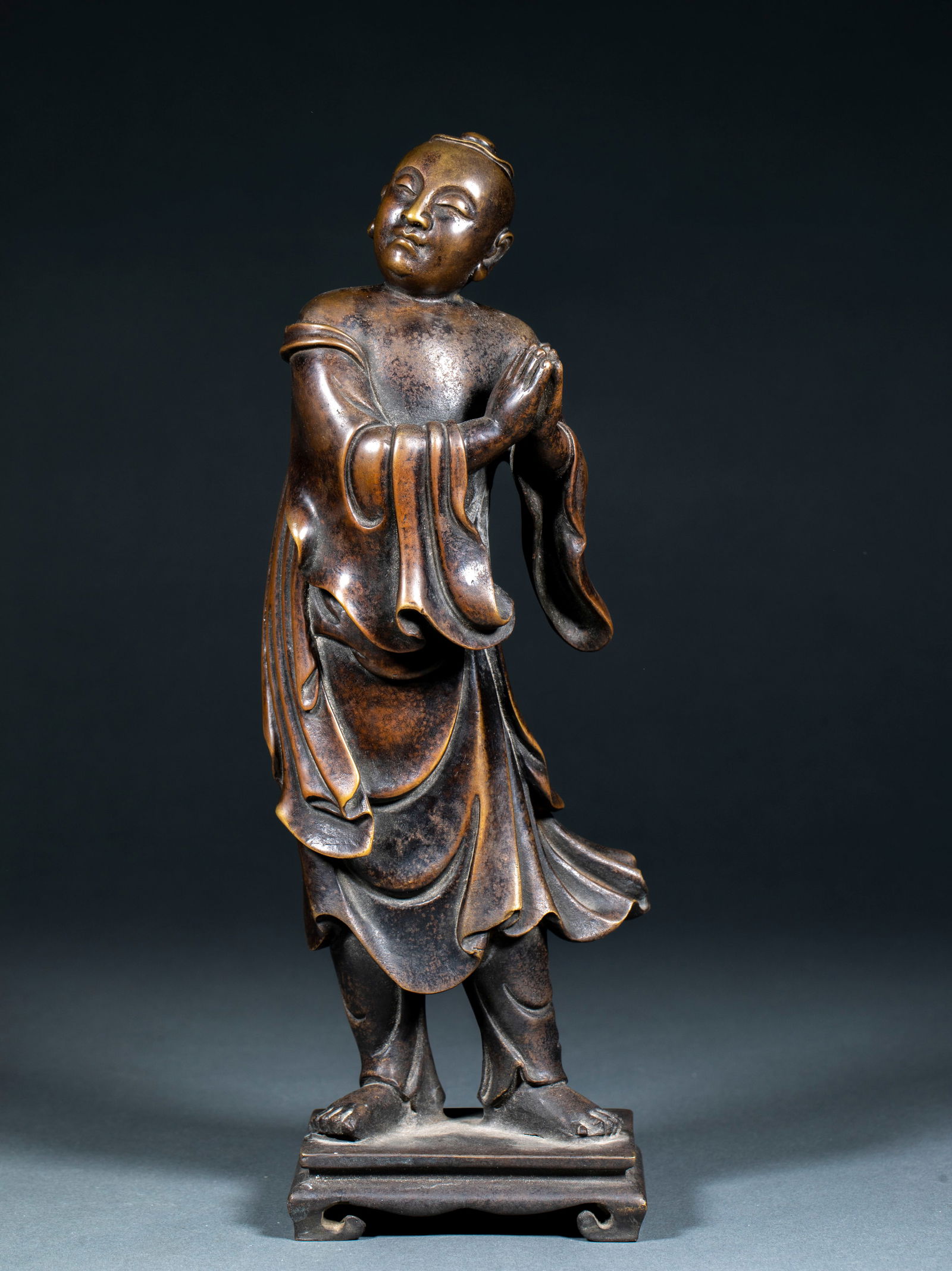 Bronze Sudhana Boy Statue, Qing Dynasty: Qing Dynasty, copper figure of Sudhana, measuring 32cm in height, 10.5cm in length and 8.5cm in width, weighing 3936g.