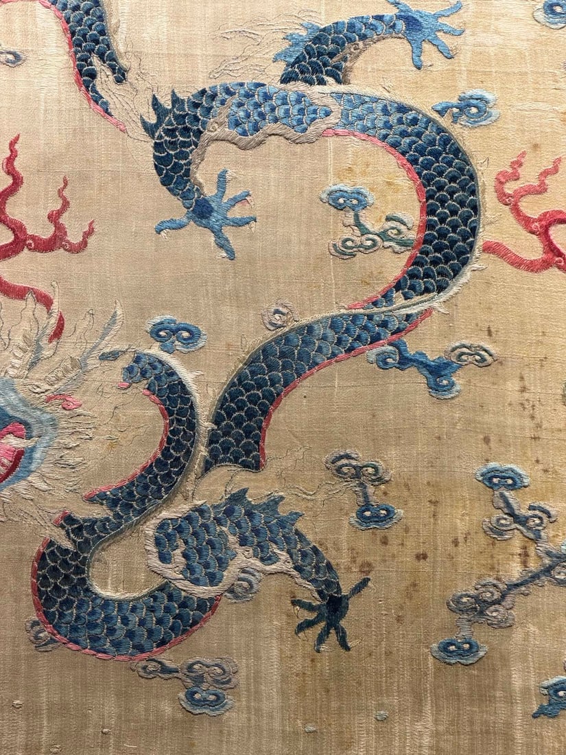 Qing Dynasty Embroidered Dragon Pattern Running Dragon - 3