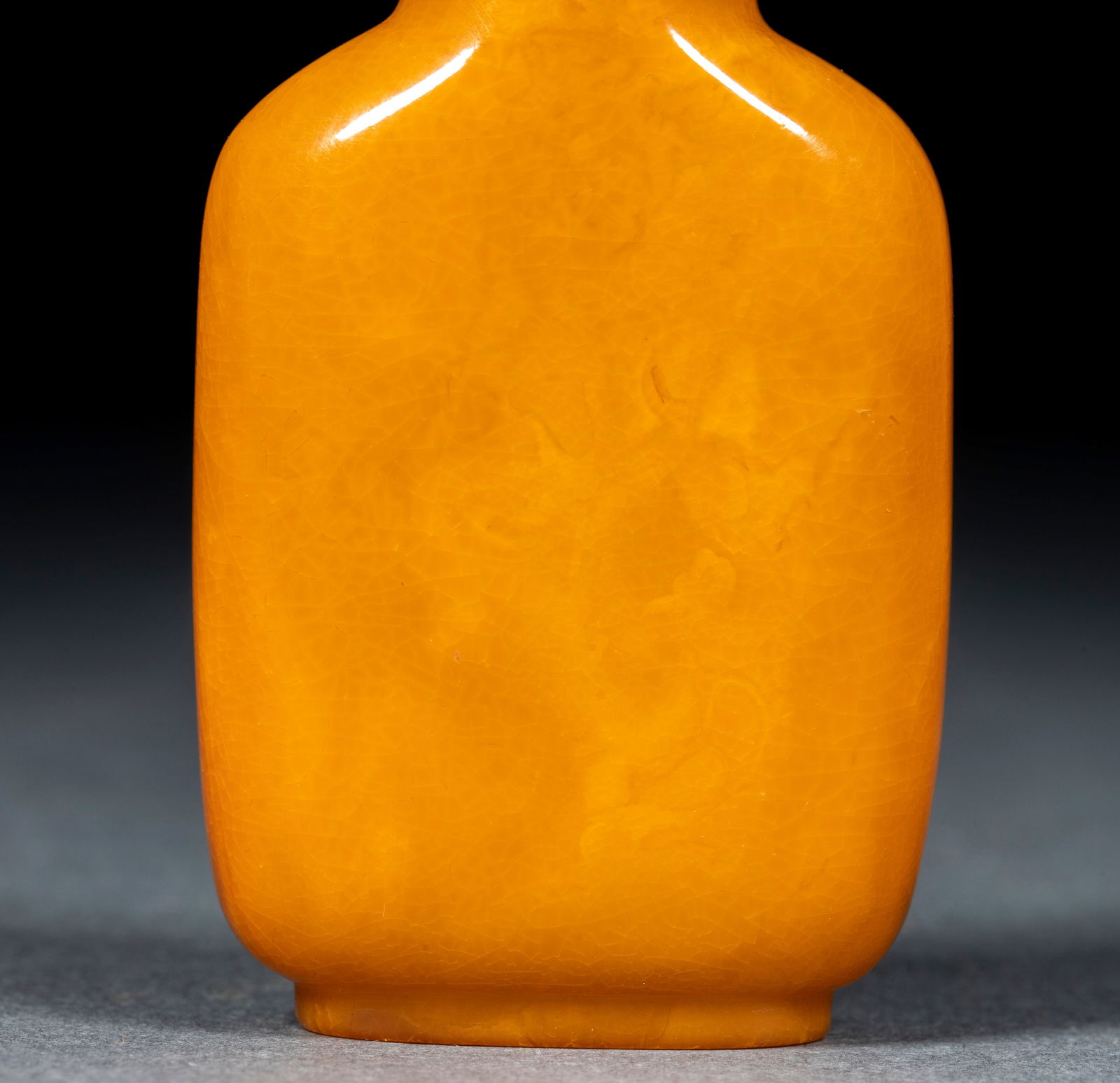 Beeswax snuff bottle - 2