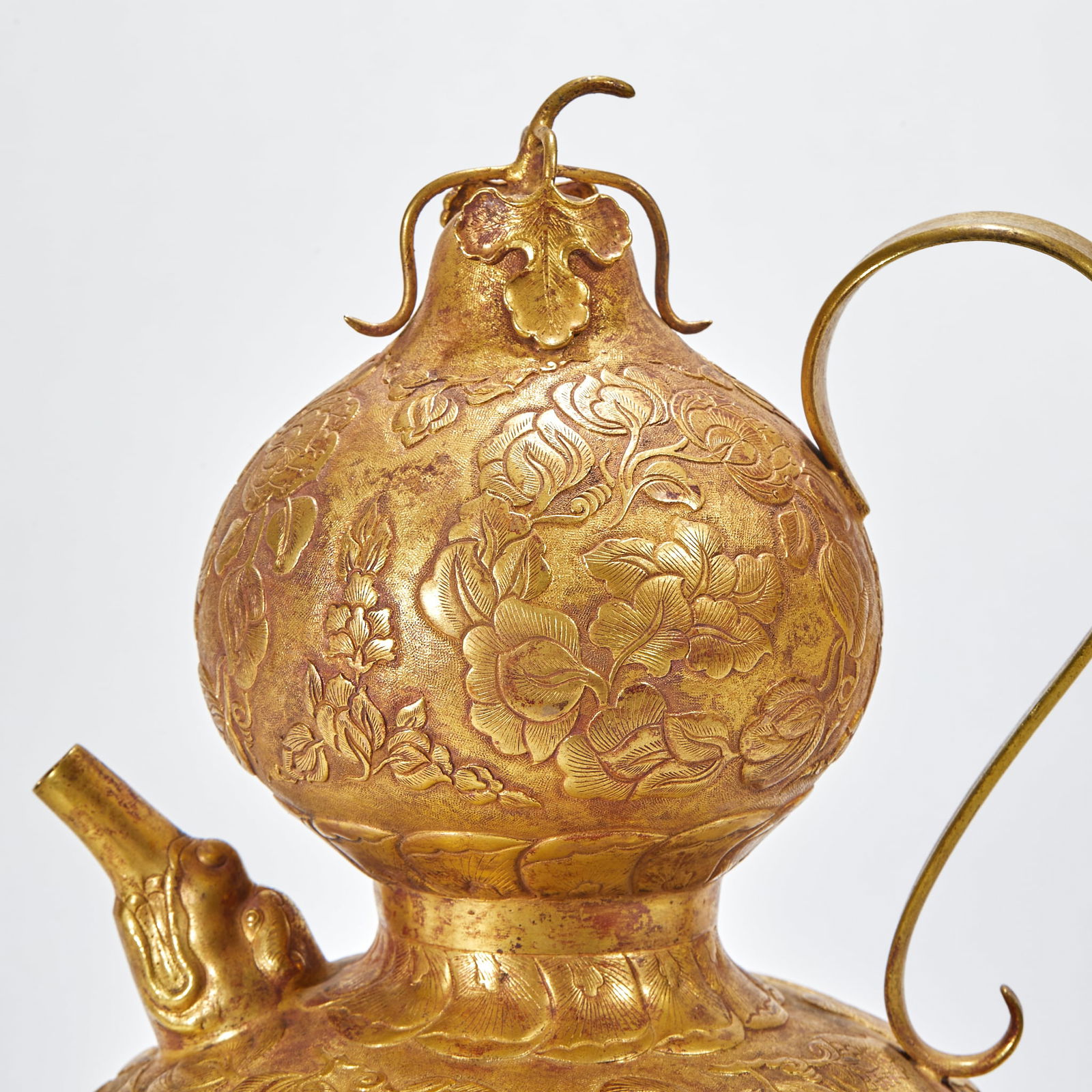 Gold Gourd-shaped Backflow Pot with Floral Pattern - 4