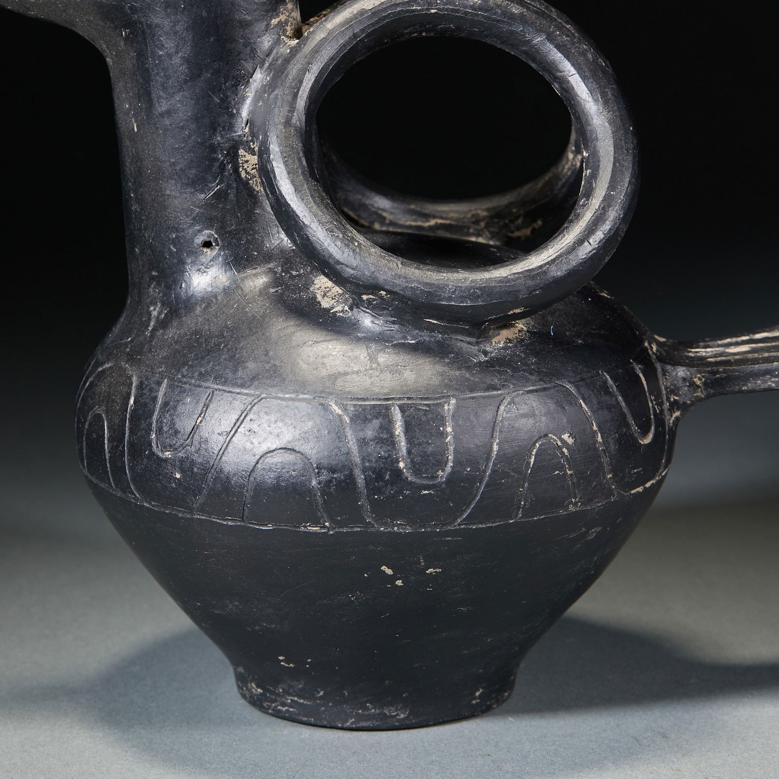 Black Pottery Phoenix-head Pot - 5