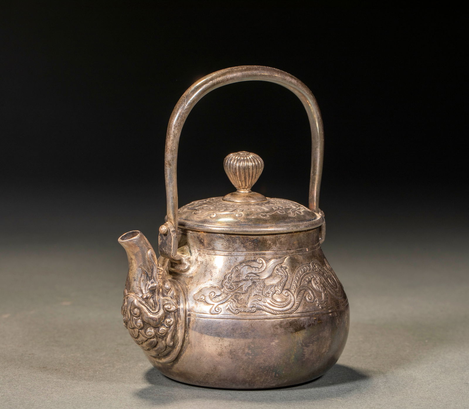 Silver Ewer with Dragon Pattern, Qing Dynasty - 2