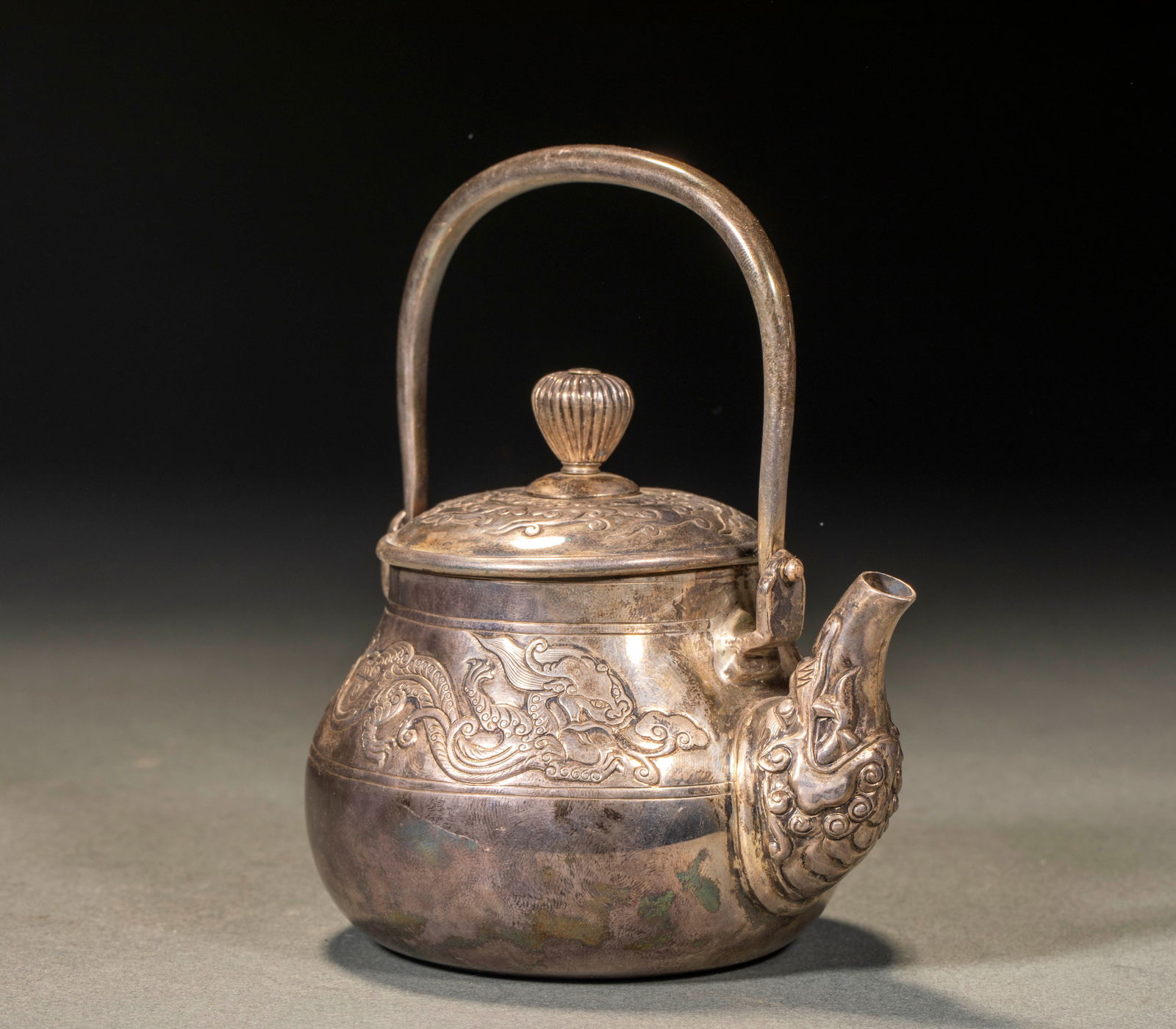 Silver Ewer with Dragon Pattern, Qing Dynasty - 4