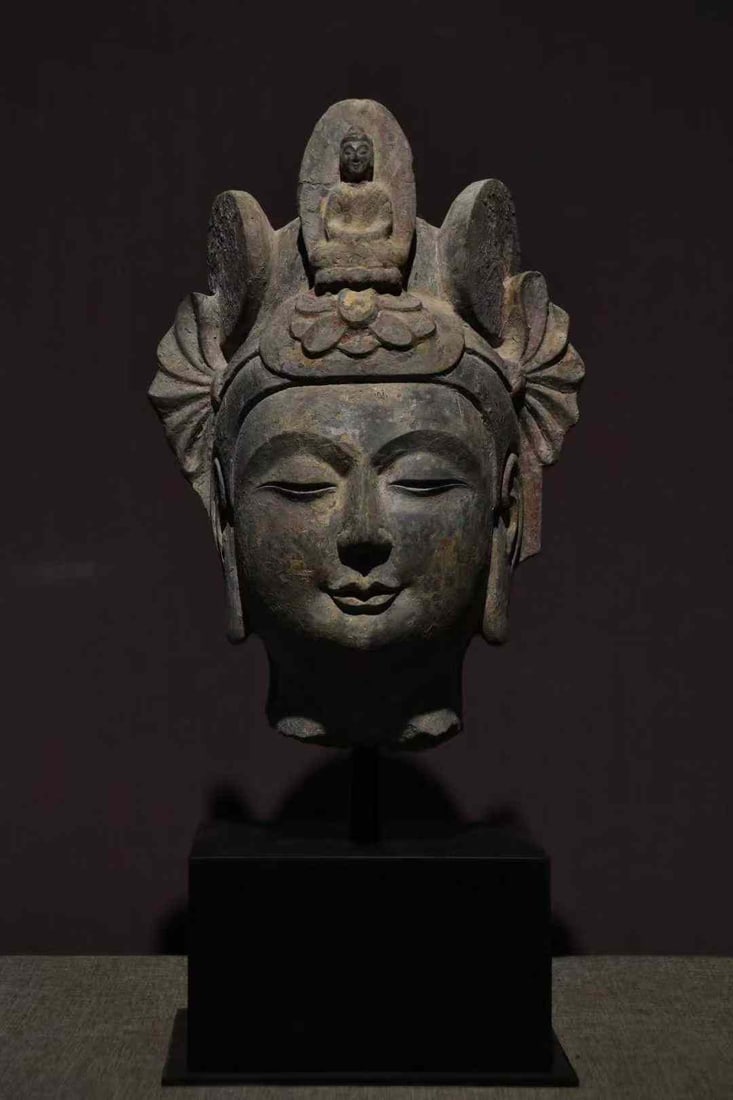 Head of Bodhisattva, Qingzhou, Northern Qi Dynasty (1 of 9)