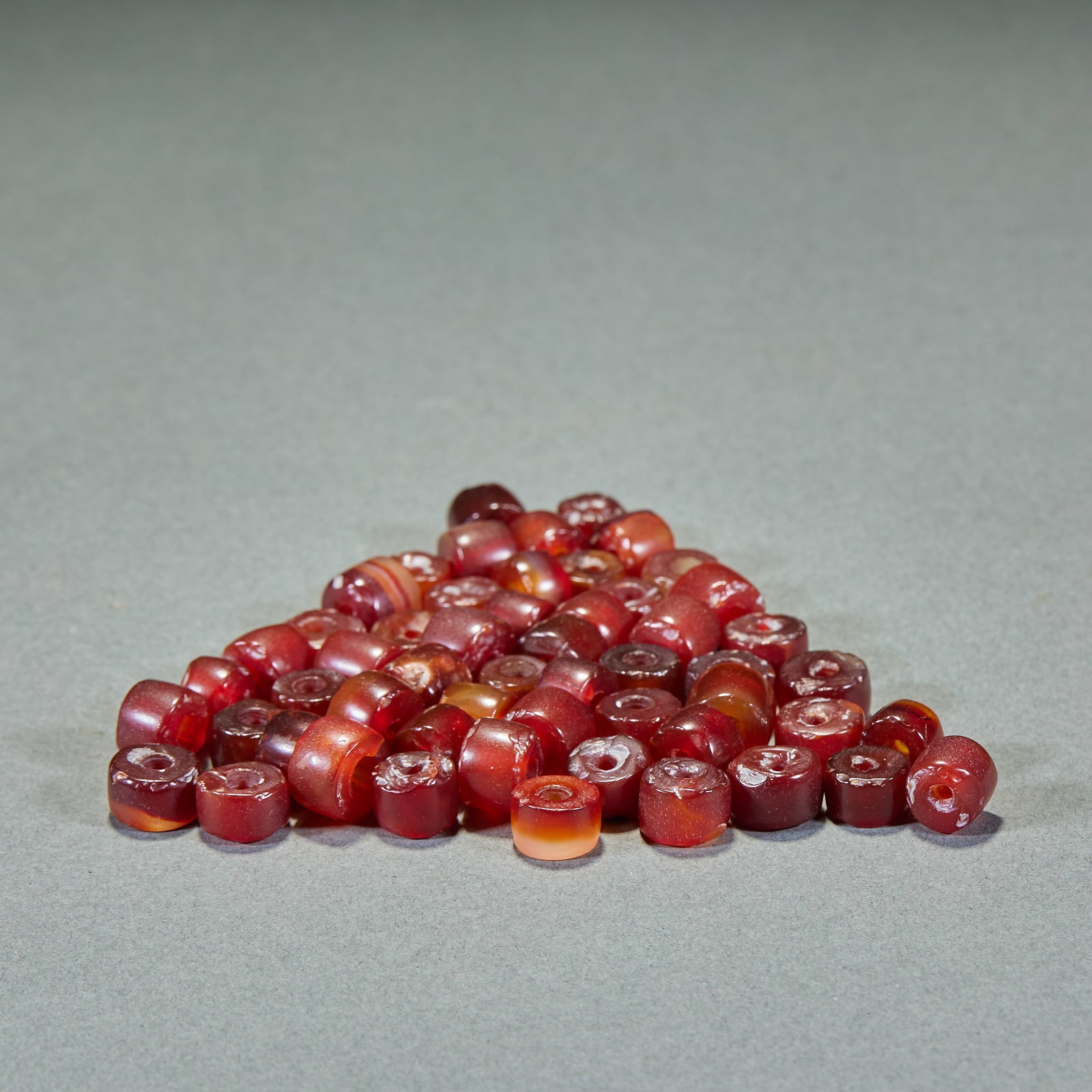 Set of 54 Agate Round Beads: Group of Fifty-Four Agate Round Beads, single bead diameter 1.1cm. Noble pendant or string ornament from the Warring States, Han to Tang dynasties, used for ritual decoration or Buddhist beads. Natura