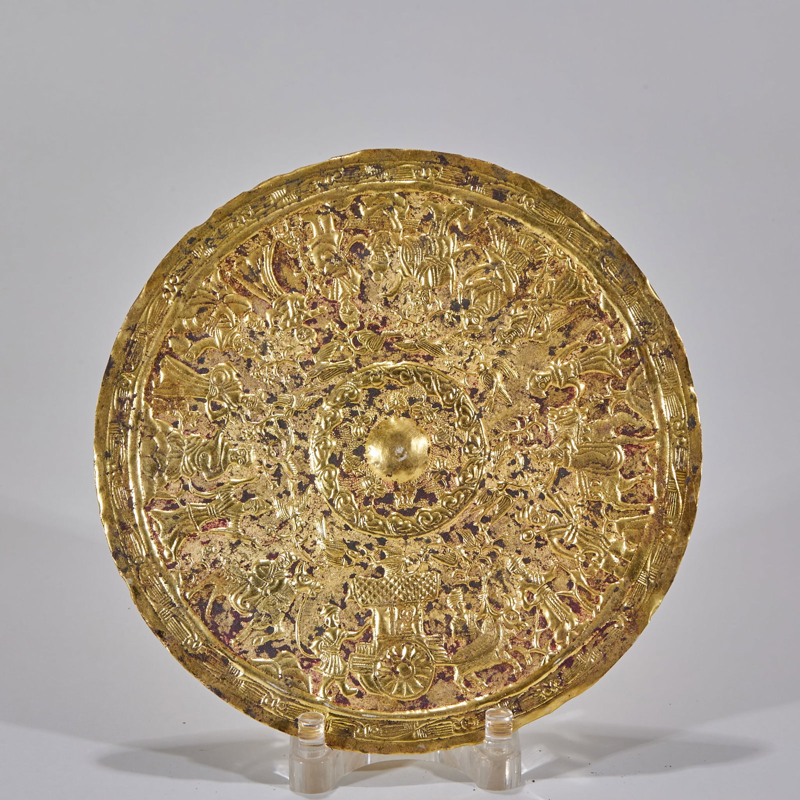 Tang Dynasty Silver Gilded Mirror with Figure Story Patterns: Tang Dynasty Gilded Silver Figure Story Mirror, diameter 24cm, weight 72g. Unearthed from noble tombs or sites of the Tang Dynasty, a daily cosmetic and ritual vessel, a special craft mirror of the Ta