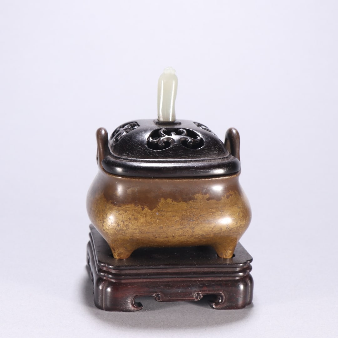 Bronze Censer with Upright Ears (1 of 9)