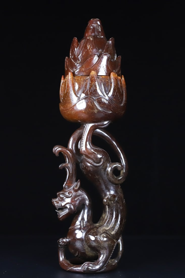 Hetian Jade Dragon Censer: Hotan Jade Dragon Censer, Height 31cm, Width 10.3cm, Thickness 8.4cm, Weight 1383g, Han Dynasty / Qing Dynasty (Ancient Carved Jade Censer, Excavated / Handed Down); Hotan jade (celadon-white jade / w