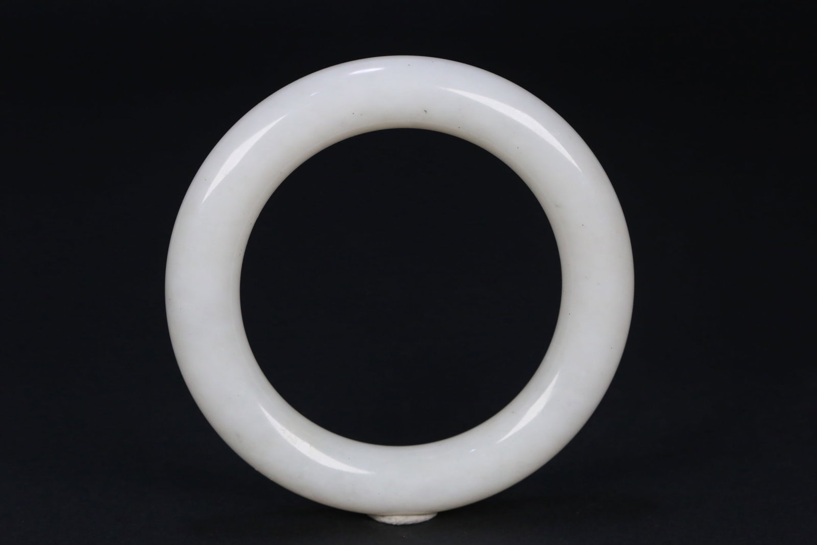 Hetian Jade Thick Round Bangle - 3